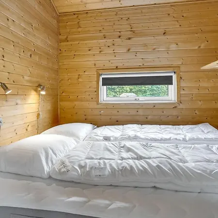 1 Bedroom Beautiful In Prázdninový dům